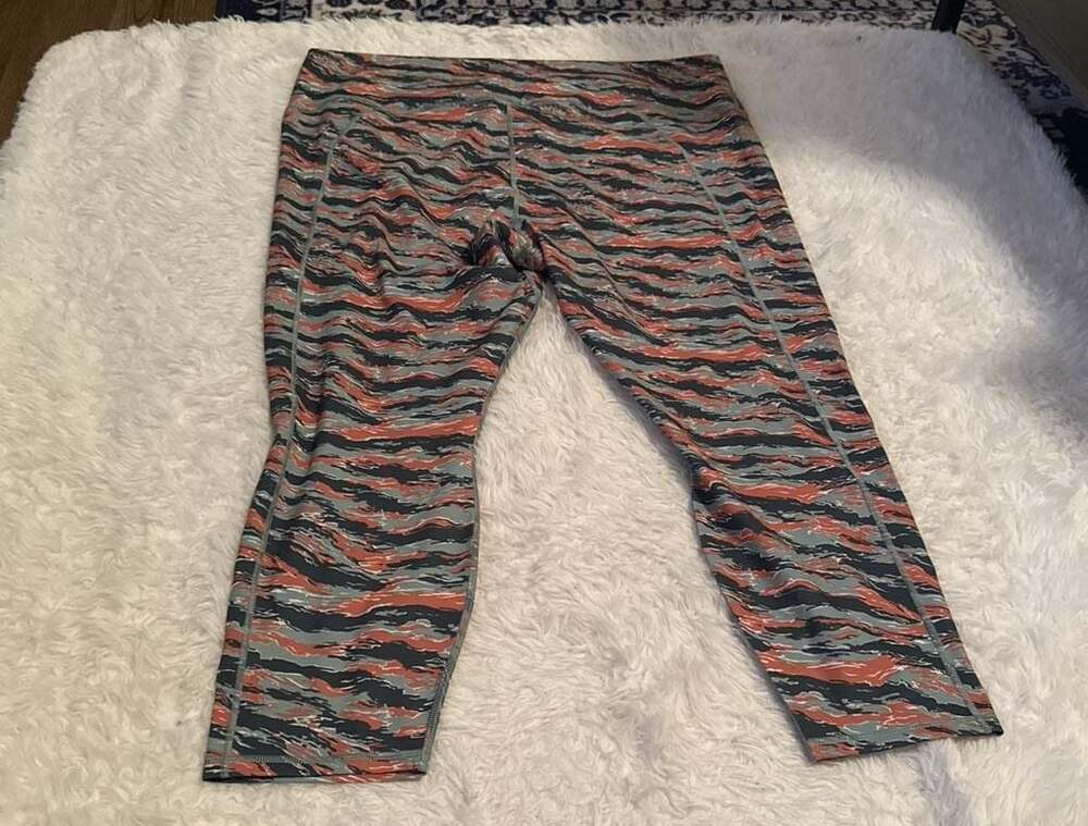 Fabletics Define High-Waisted Printed PowerHold 7… - image 4